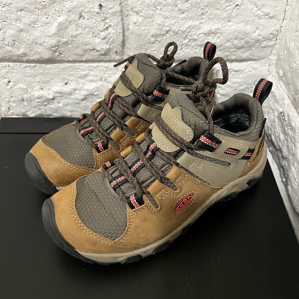 Keen Brown Athletic Shoes with Rugged Design